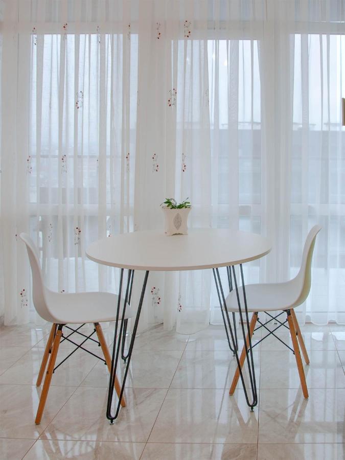 Apart Hotel Sweet Home Lviv Extérieur photo